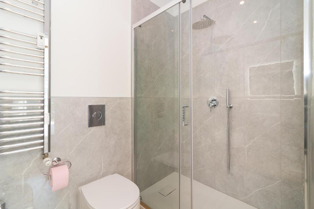 Bright Terrace In Milano Apartment ภายนอก รูปภาพ