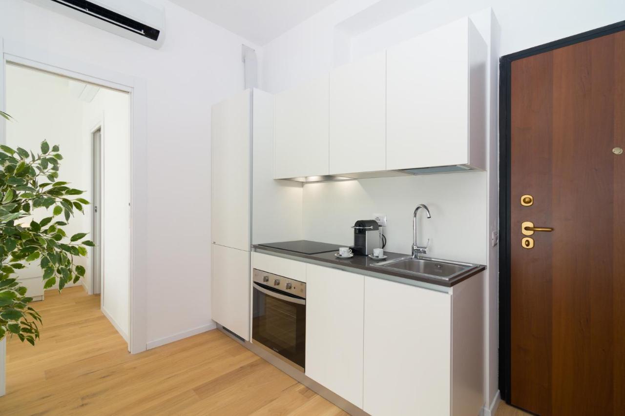 Bright Terrace In Milano Apartment ภายนอก รูปภาพ
