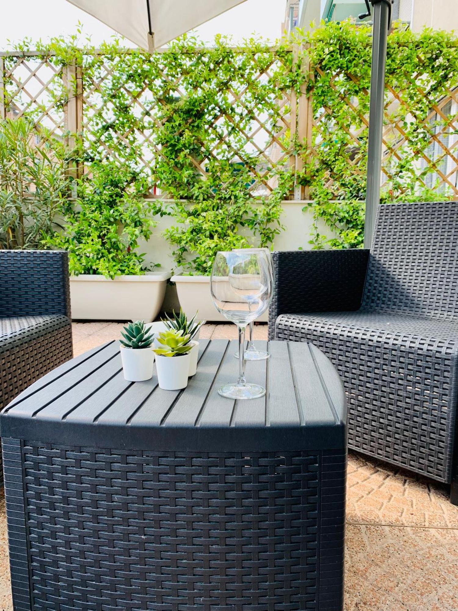 Bright Terrace In Milano Apartment ภายนอก รูปภาพ